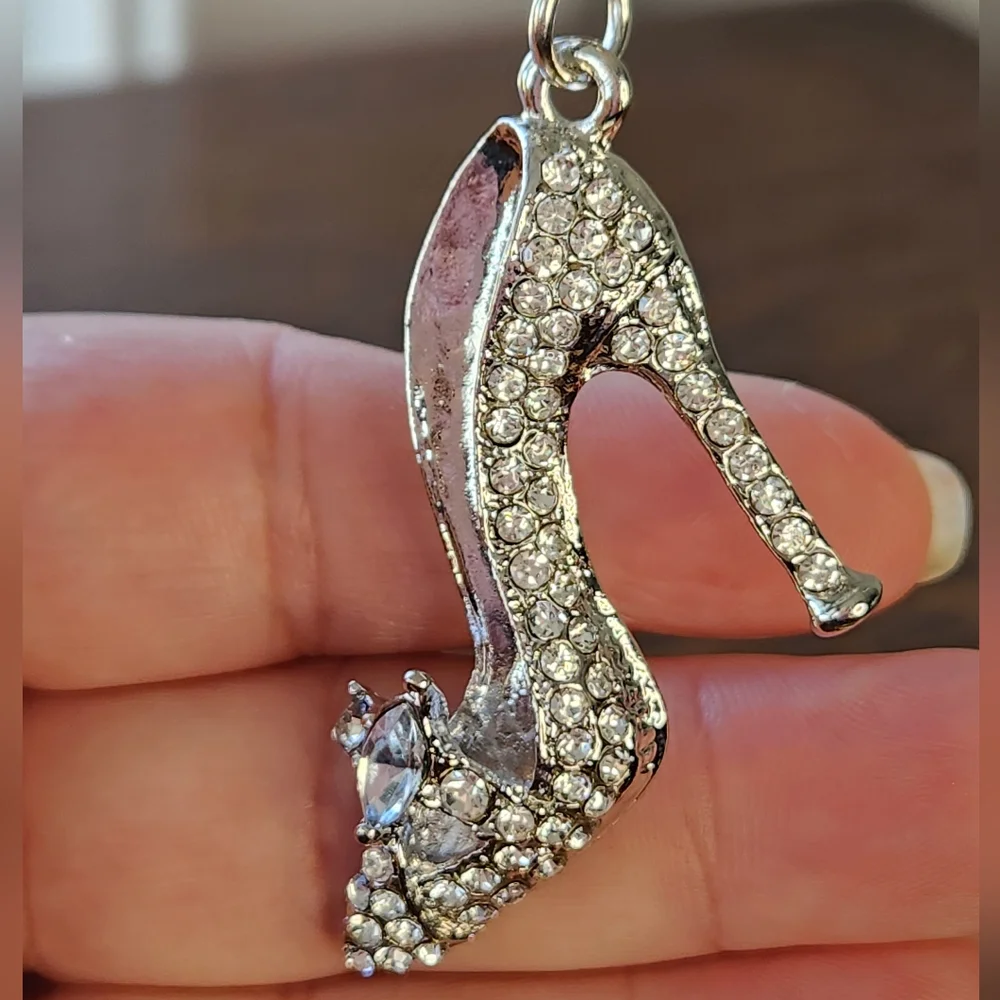 NWT STUDDED HIGH HEEL SHOE BAG CHARM metal and crystals